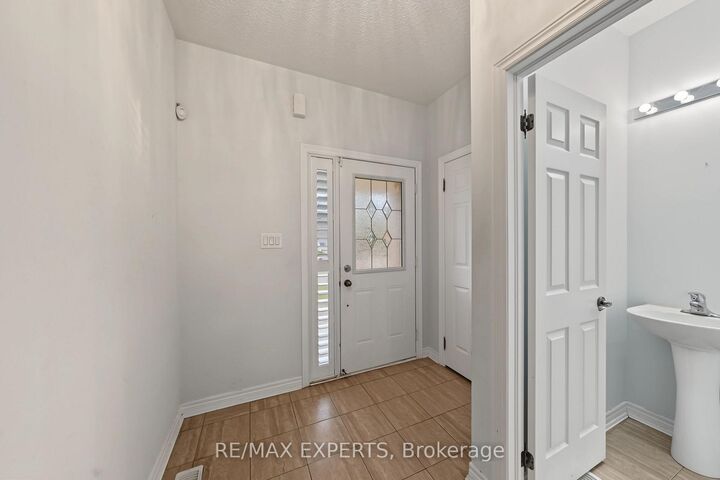 Property Photo:  39 Naylor Drive  ON L3Z 0K1 