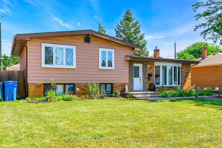 Property Photo:  3992 Longfellow Avenue  ON N9G 2B3 