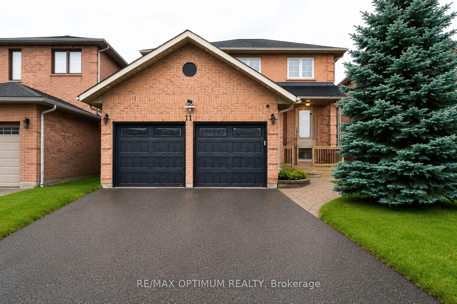 Photo de la propriété:  11 Murkar Crescent  ON L1N 8Y4 