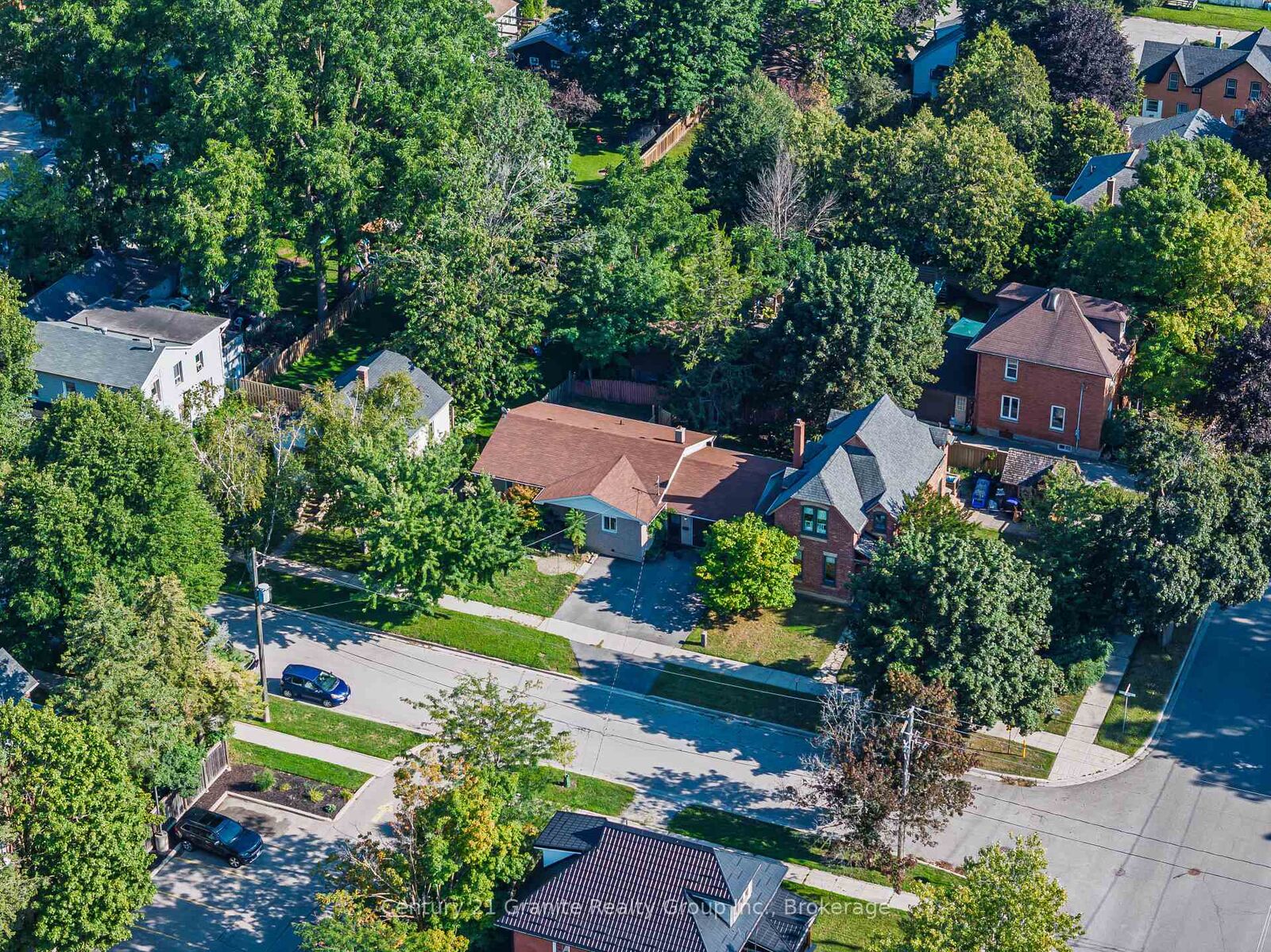Property Photo:  55 Wellington Street E  ON L9R 1G8 