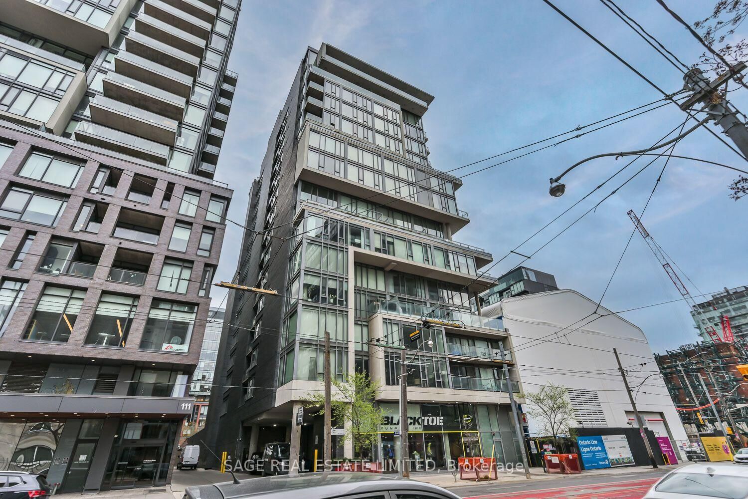 Property Photo:  95 Bathurst Street 914  ON M5V 0H7 