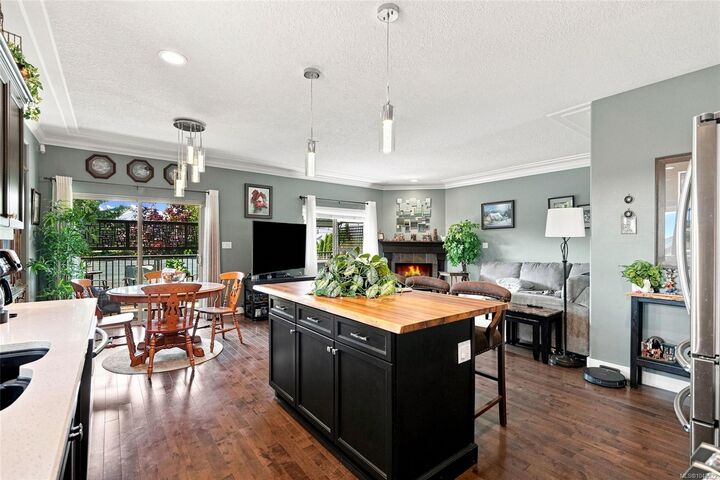 Property Photo: 1752 White Blossom Way BC V9X 1X6
