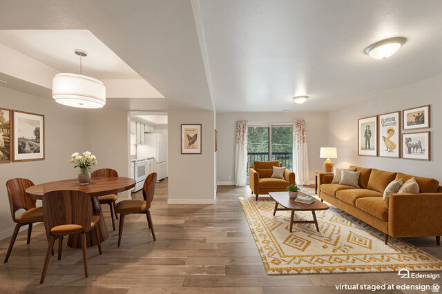 Property Photo:  5572 S Marshwood Ln E  UT 84107 