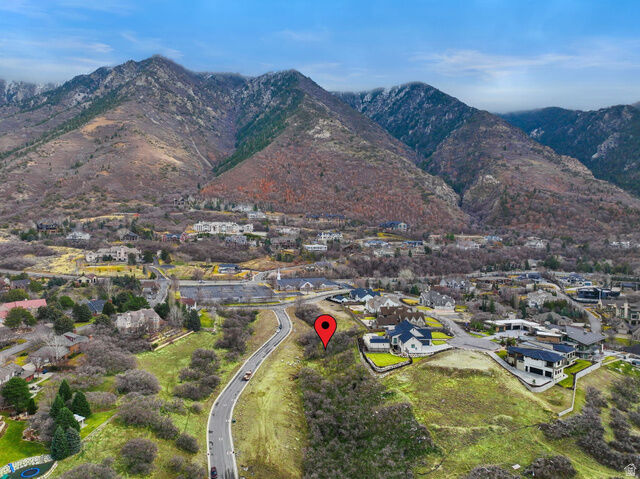 Property Photo: 5 Bent Hollow Ln UT 84092