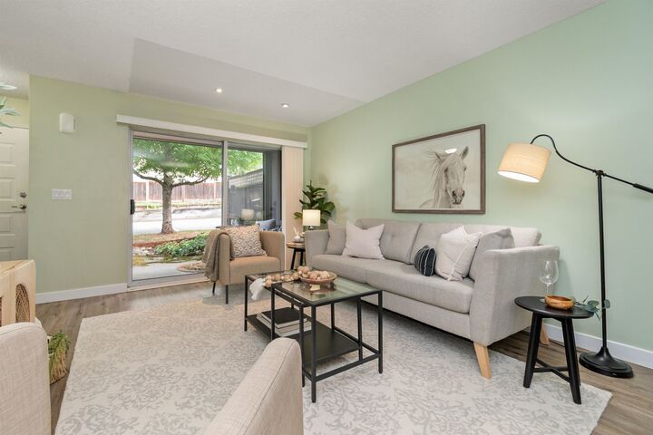 Property Photo:  34909 Old Yale Road 914  BC V3G 2E7 