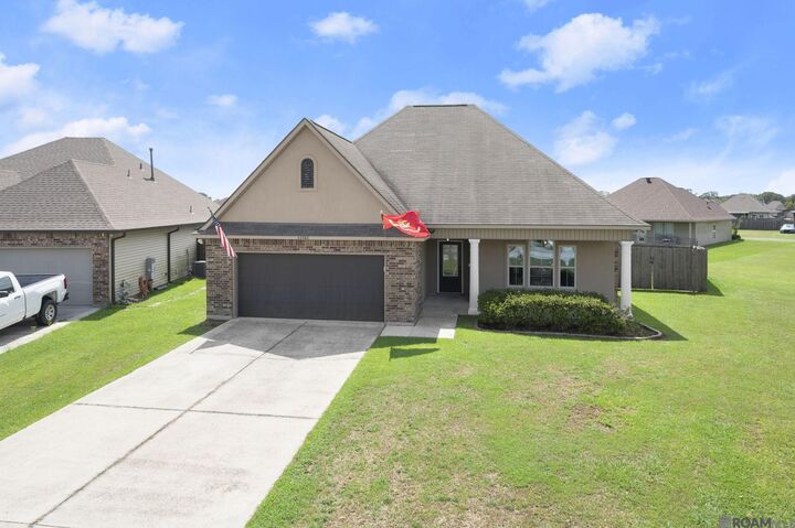 Property Photo:  42408 Harborstone Ave  LA 70769 