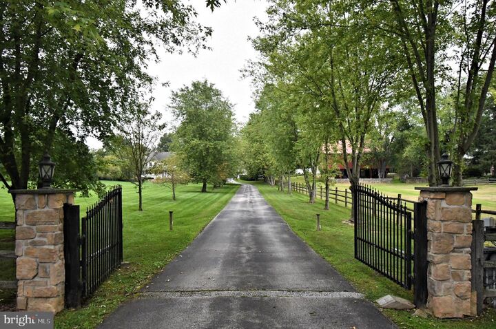 Property Photo:  2 Traber Lane  PA 19475 