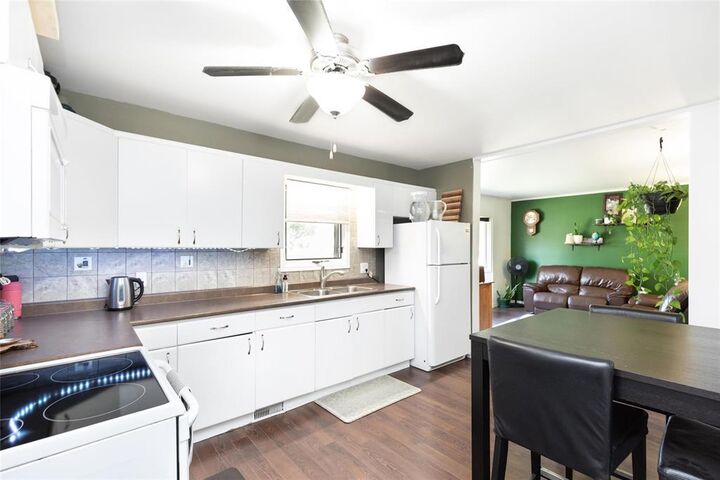 Property Photo:  171 Elmdale Street  MB R5G 0E3 