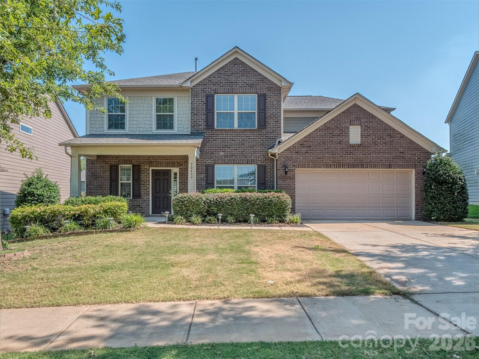 Property Photo:  10433 Honeyfur Court  NC 28278 