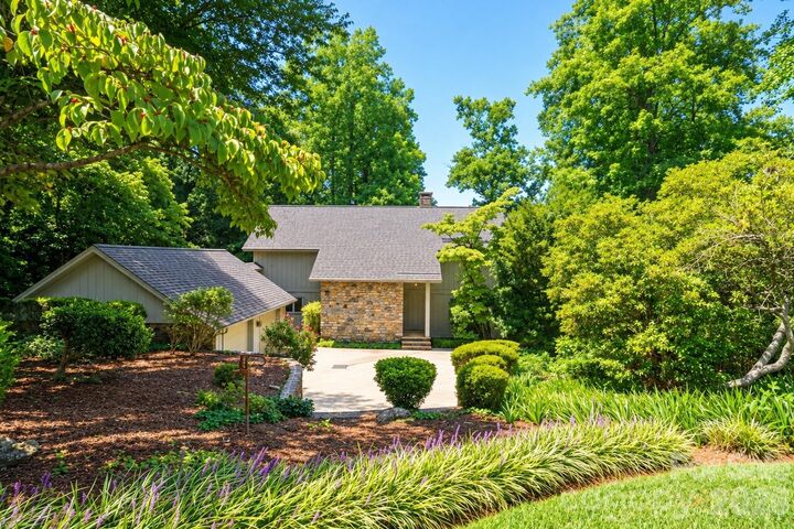 Property Photo:  955 19th Avenue NW  NC 28601 