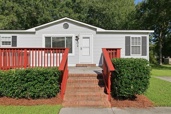 Property Photo:  102 Dean Drive  SC 29483 