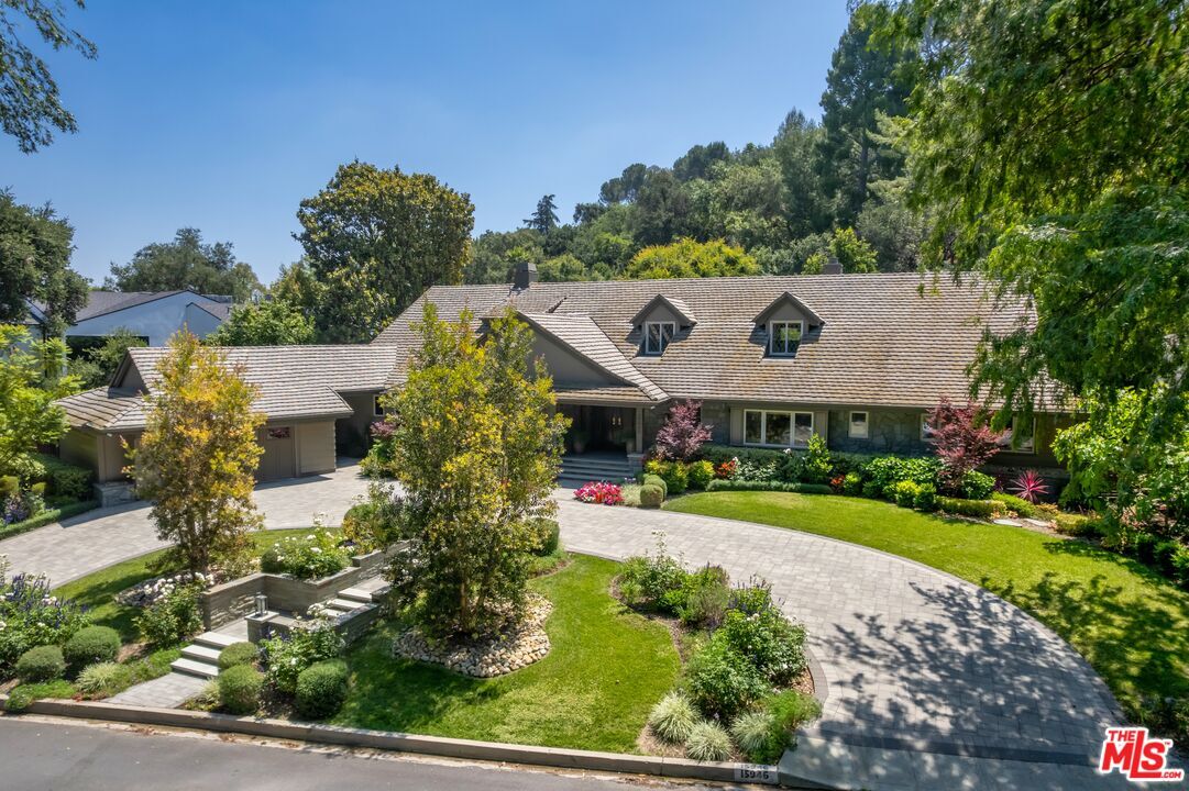 Property Photo:  15946 Woodvale Rd  CA 91436 