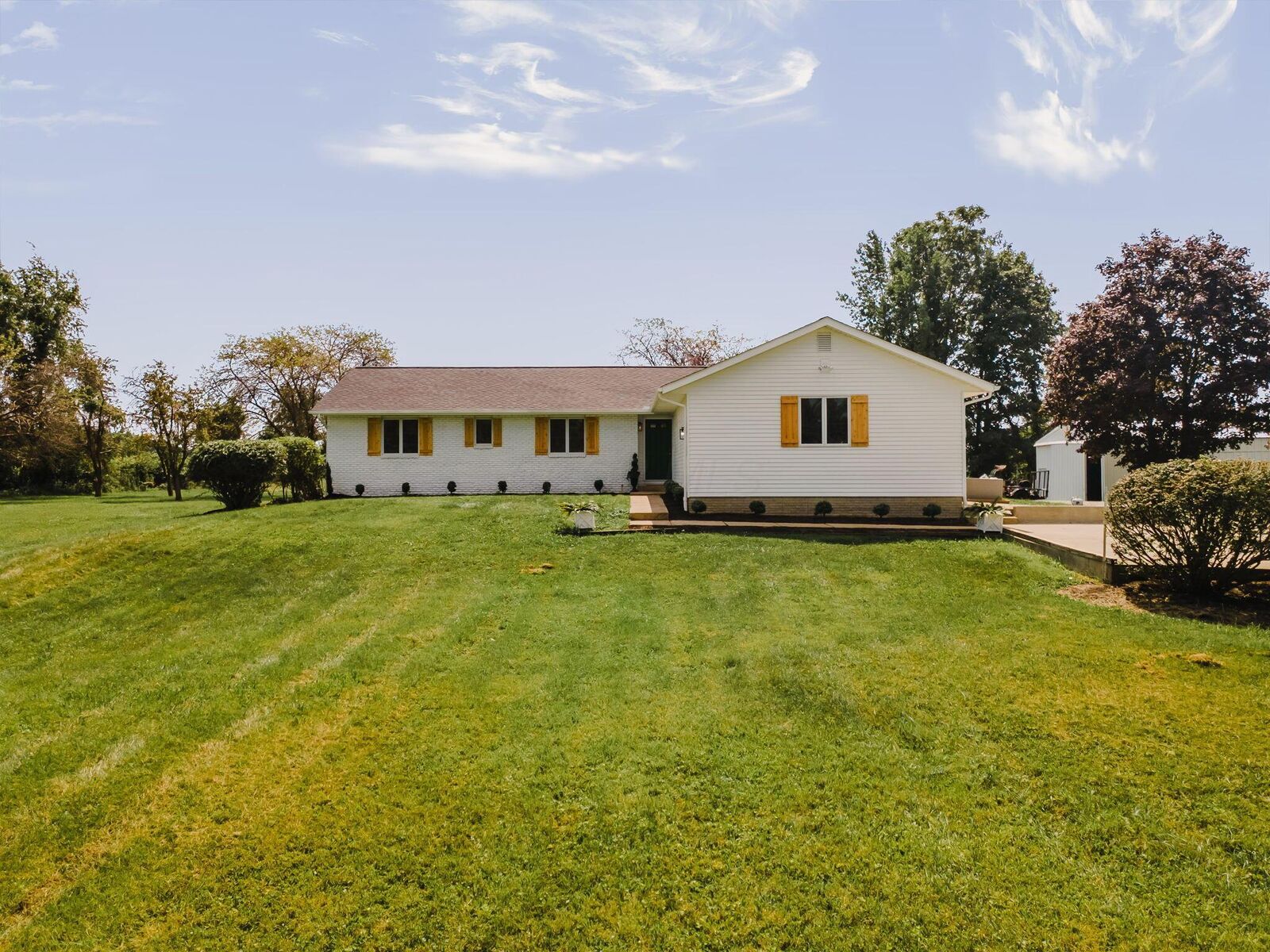 Property Photo:  13480 Robins Road  OH 43082 