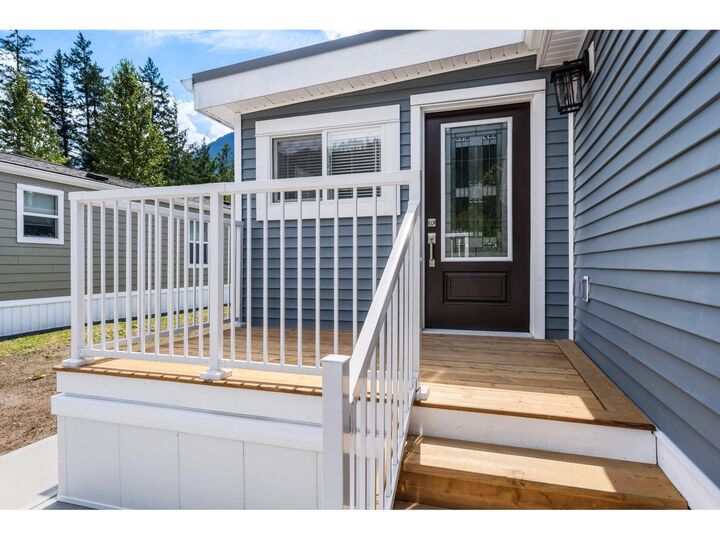 Property Photo: 65367 Kawkawa Lake Road 28 BC V0X 1L1