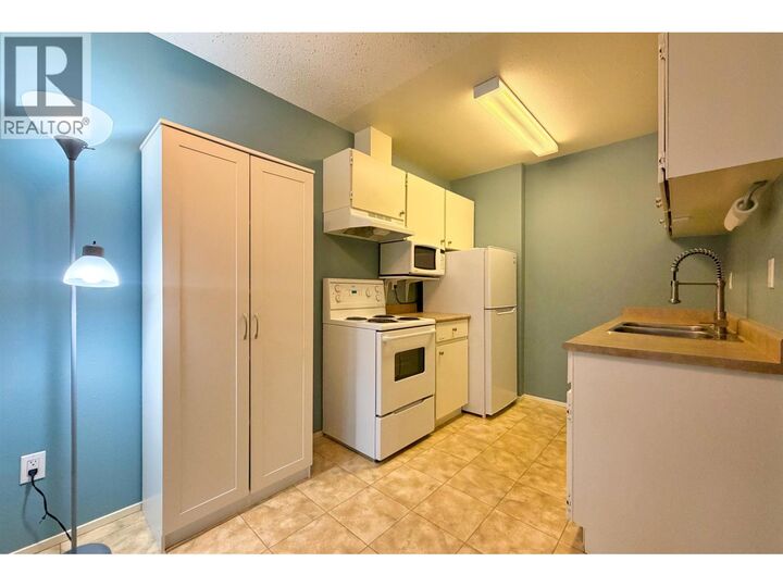 Property Photo:  280 Broadway Avenue 411  BC V2G 4J7 