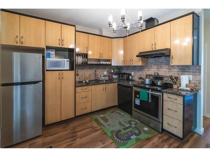 Property Photo:  12585 72 Avenue 27  BC V3W 1R9 