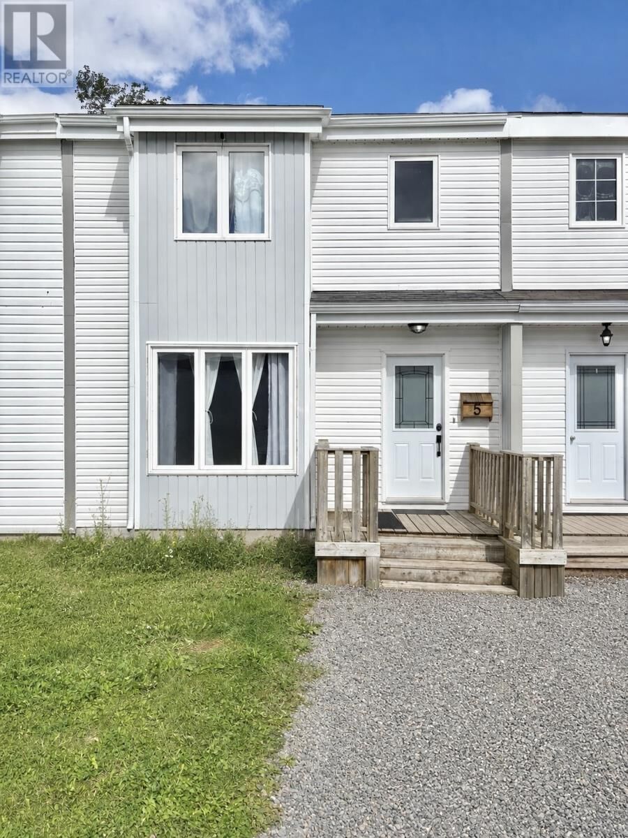 Property Photo:  5 Tucker Place  NL A2A 2K8 