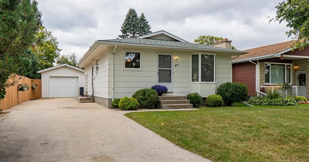 Property Photo:  49 15th Street Southwest  MB R1N 2V7 
