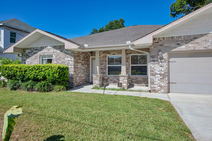 Property Photo:  116 Wellington Road  FL 32547 