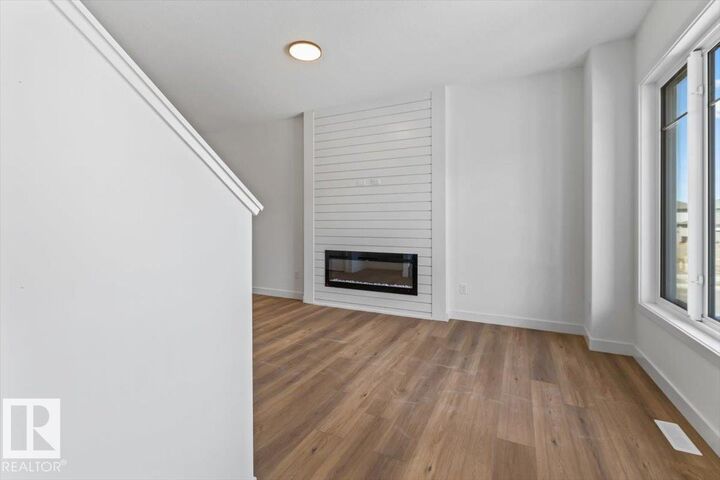 Property Photo:  61 Juniper Wynd  AB T8L 3S4 