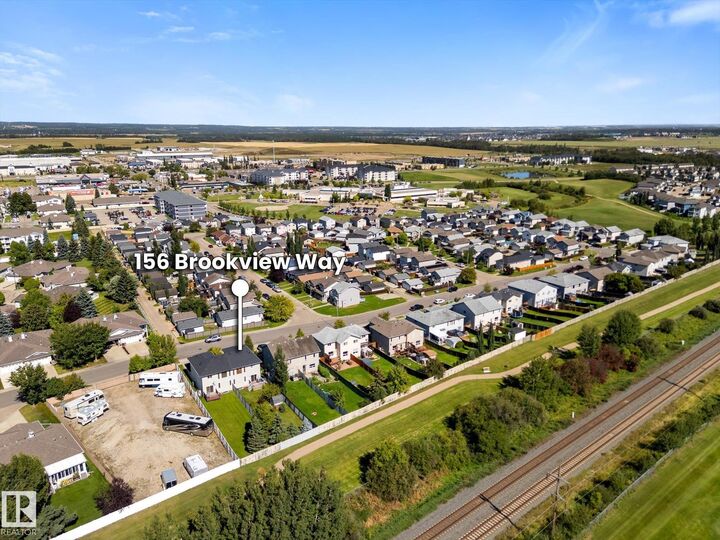 Property Photo:  156 Brookview Way  AB T7Z 2X7 