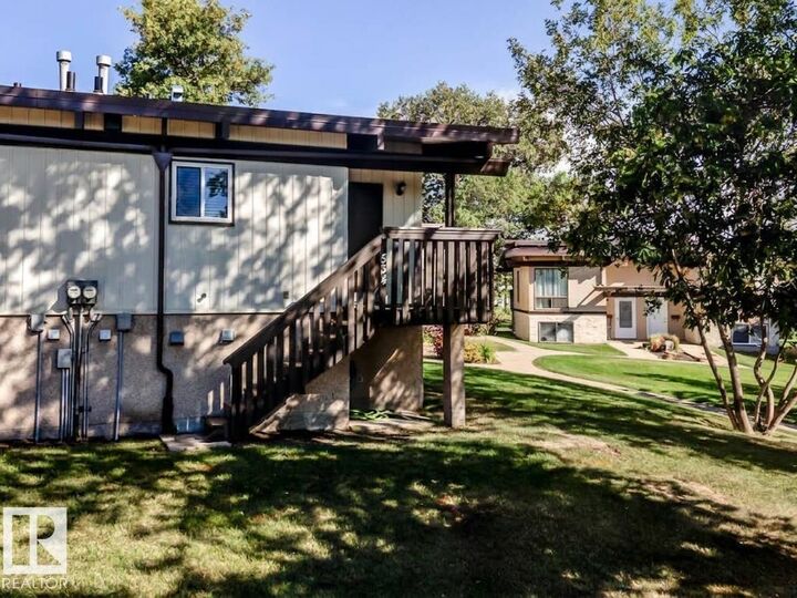 Property Photo:  534 Lee Ridge Road NW  AB T6K 2K3 