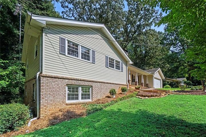 Property Photo:  578 Glennhaven Drive NW  GA 30064 