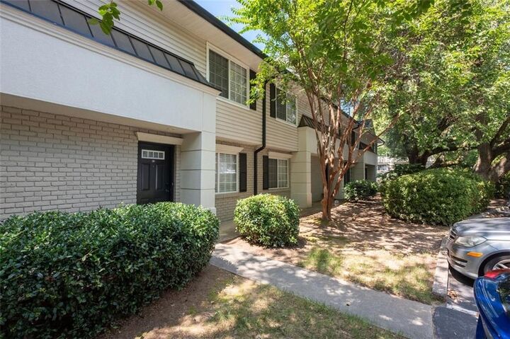 Property Photo:  6940 Roswell Road B3  GA 30328 