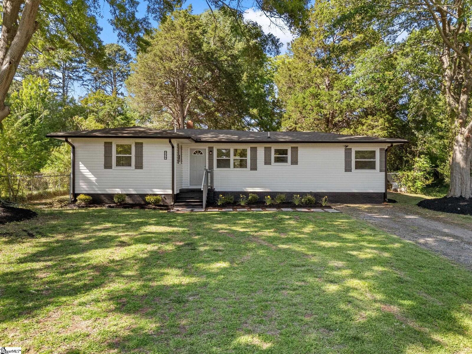 Property Photo: 255 Hazelwood Avenue SC 29302