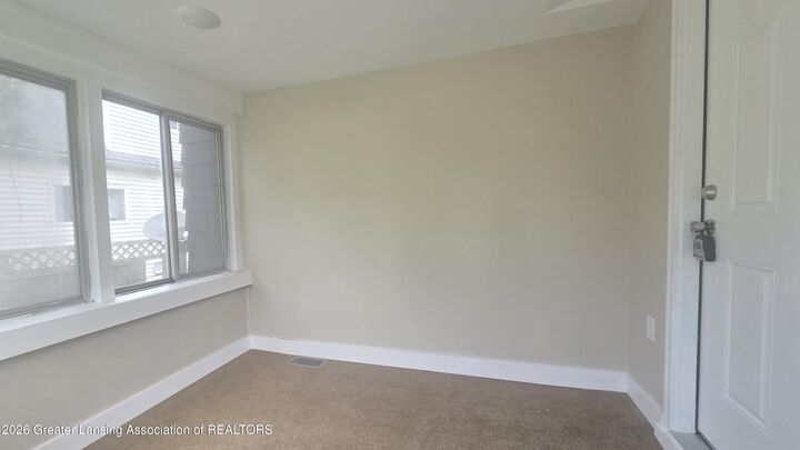 Property Photo: 2805 W Washtenaw Street MI 48917
