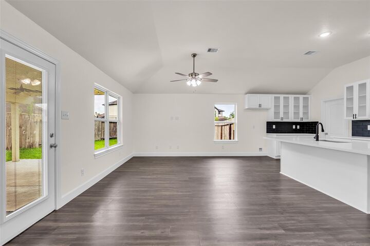 Property Photo: 11919 Prosperity Point Drive TX 77048