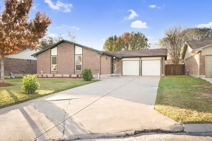 Property Photo:  11611 Burlwood Drive  TX 77089 
