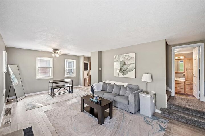 Property Photo: 1230 60th Street IA 50311