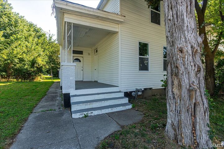Property Photo:  1514 W Louisiana Street  IN 47710 