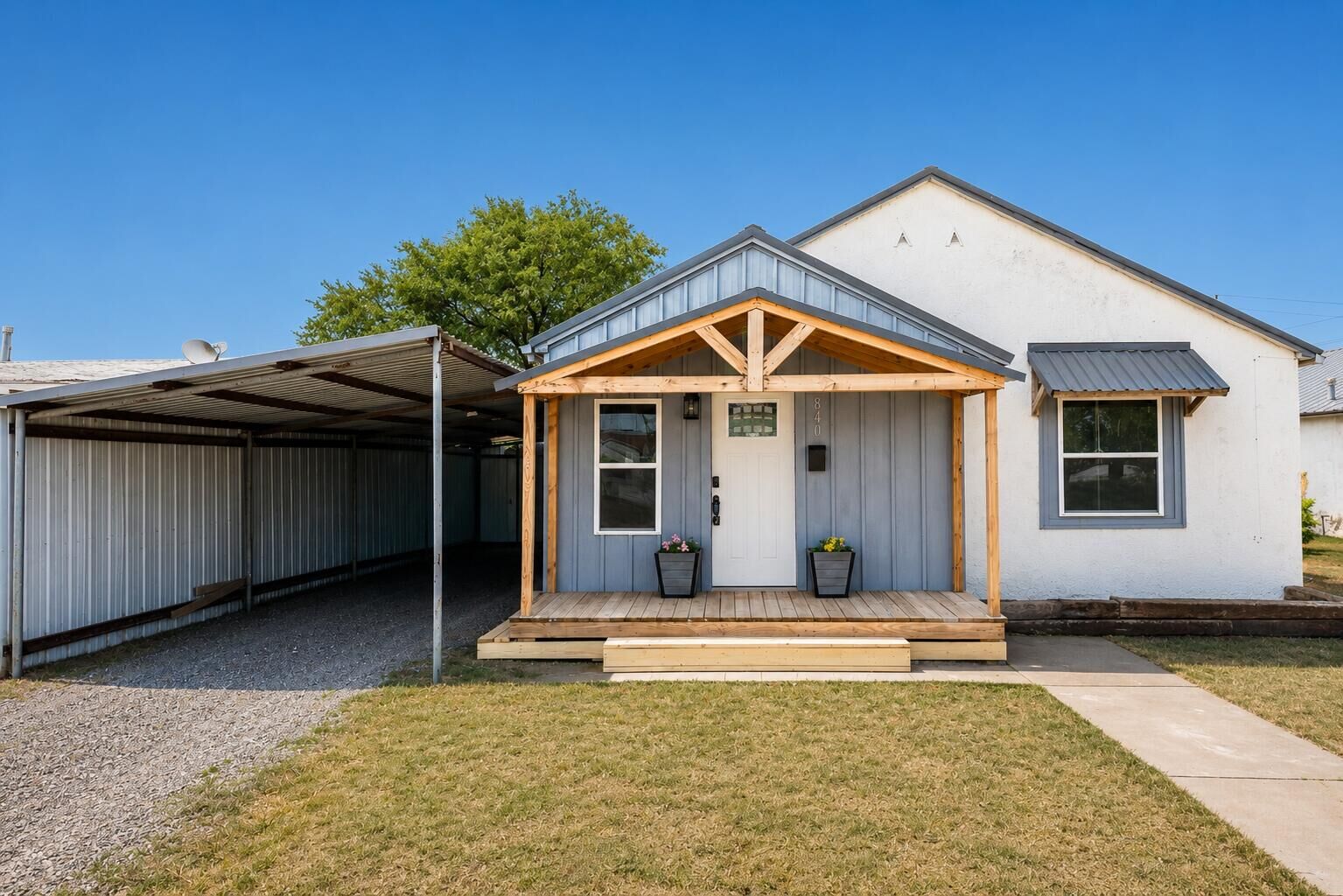 Property Photo:  840 S 11th Street  TX 79364 