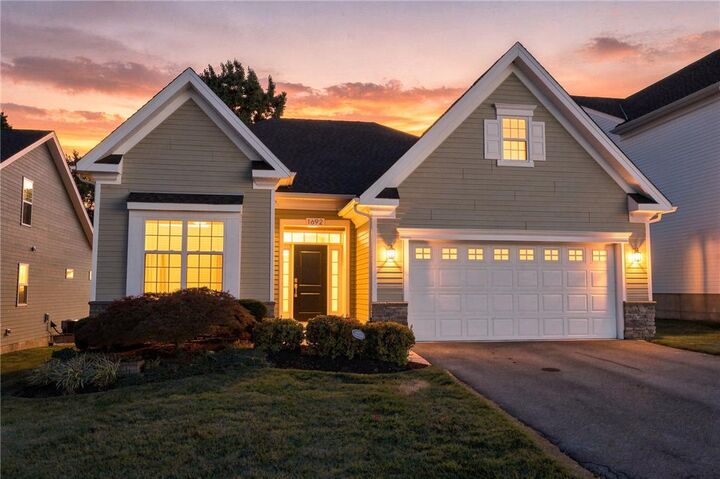 Property Photo:  1692 Valley View Drive  PA 18104 