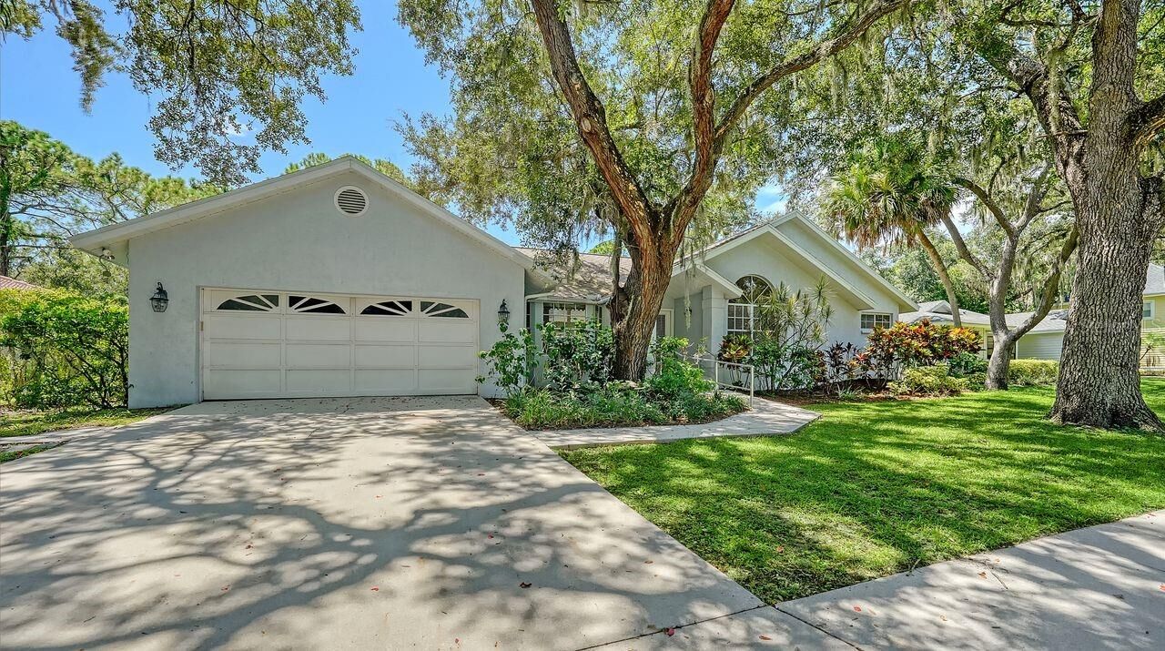 Property Photo: 4481 Oak View Drive FL 34232