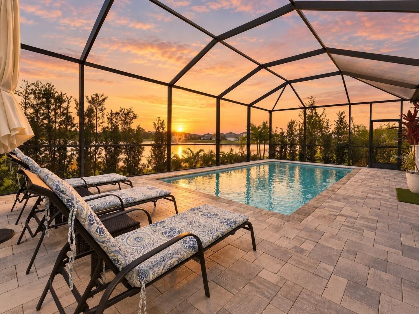 Property Photo: 5224 Adega Way FL 34211