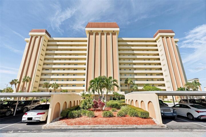 Property Photo:  4550 Cove Circle 1009  FL 33708 