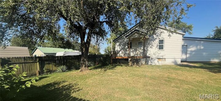 Property Photo: 711 Allie Street MO 63825
