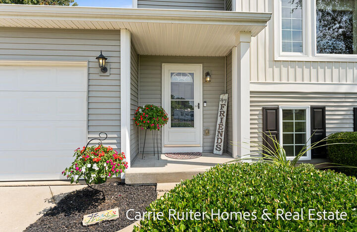 Property Photo:  1104 Zachary Street  MI 49097 
