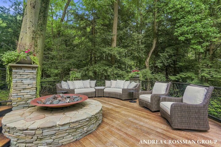Property Photo:  1223-1225 Ash Drive  MI 49090 