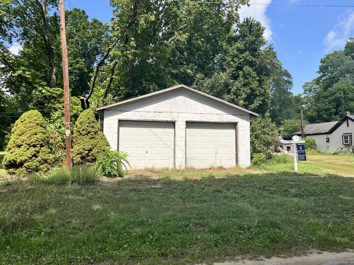 Property Photo: 1580 E Hammett Road MI 49420