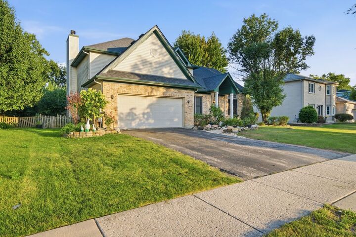 Property Photo:  260 Tecumseh Drive  IL 60490 