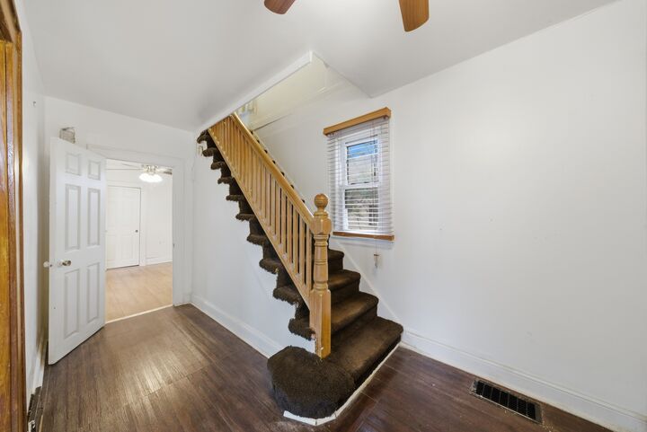 Property Photo: 814 S 11th Avenue IL 60153