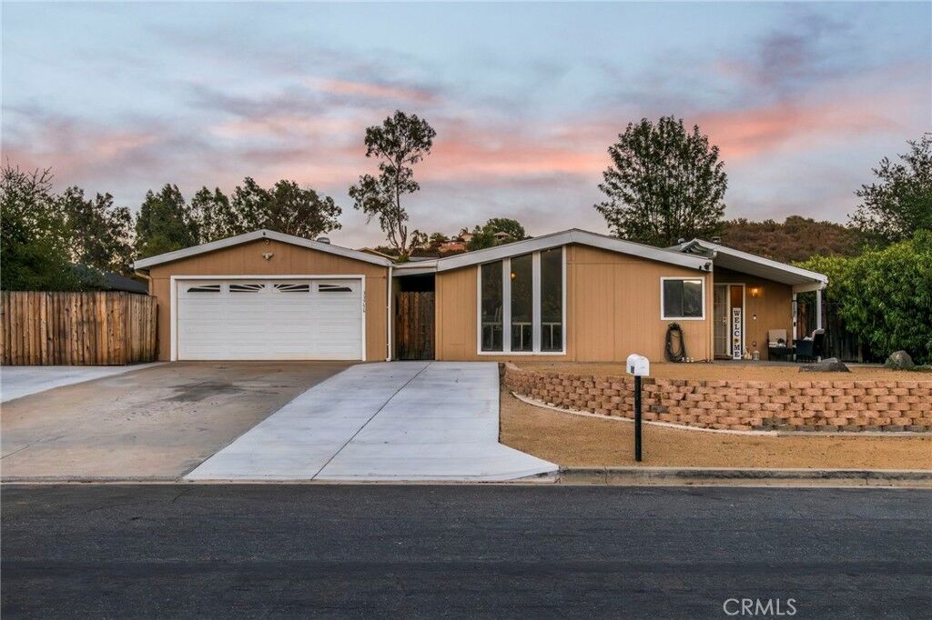 Property Photo:  33756 The Farm  CA 92595 