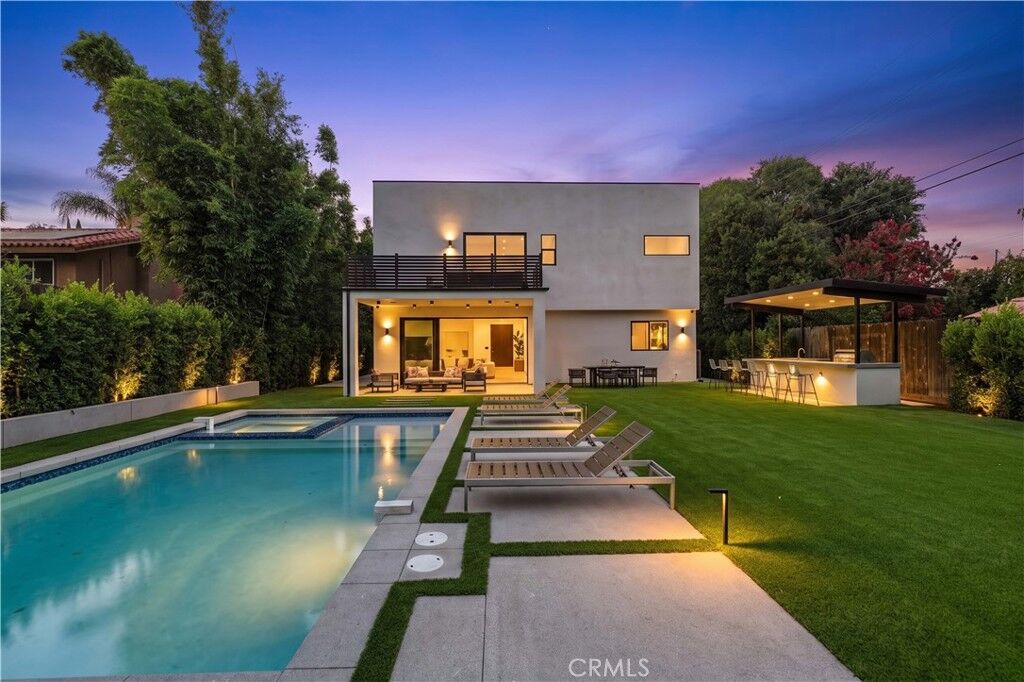 Property Photo:  22816 Erwin  CA 91367 