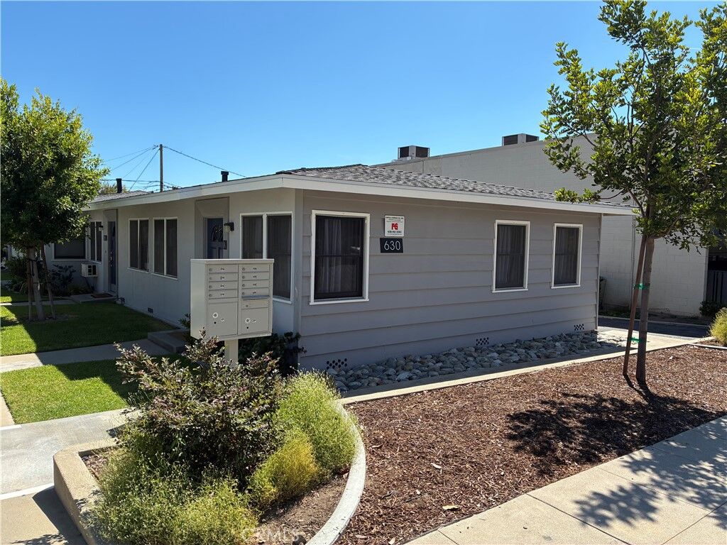 Property Photo:  630 W Foothill  CA 91016 
