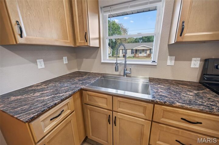 Property Photo:  645 Sarah Street  MO 65536 