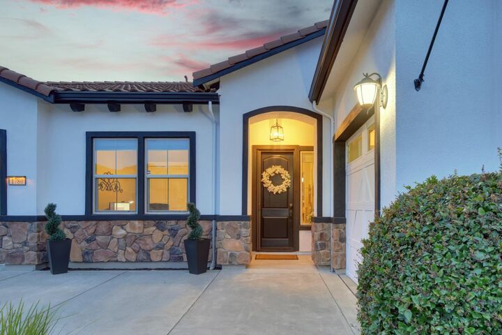 Property Photo:  1780 Brandywood Way  CA 95762 